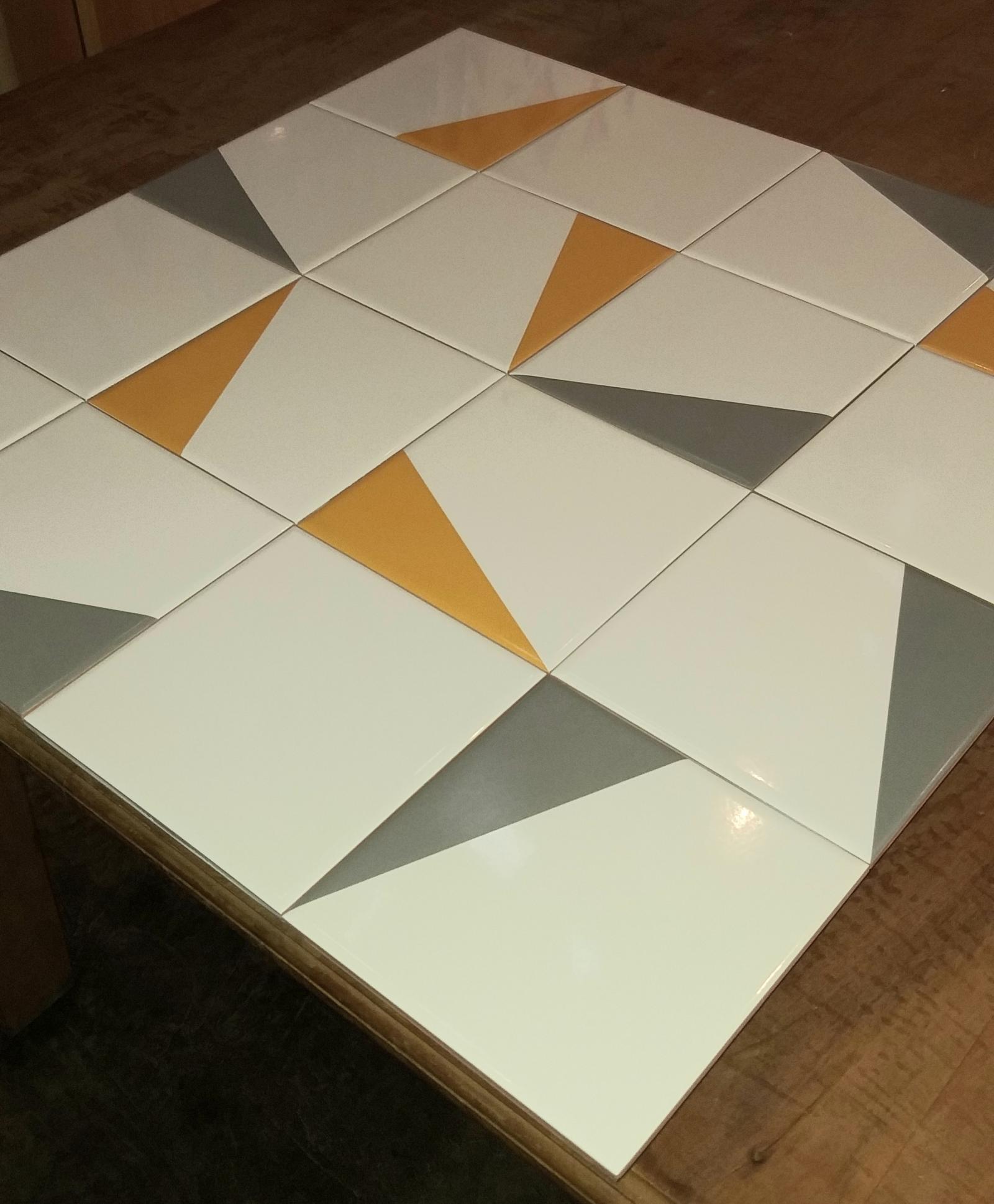 Montagens com azulejos Geo