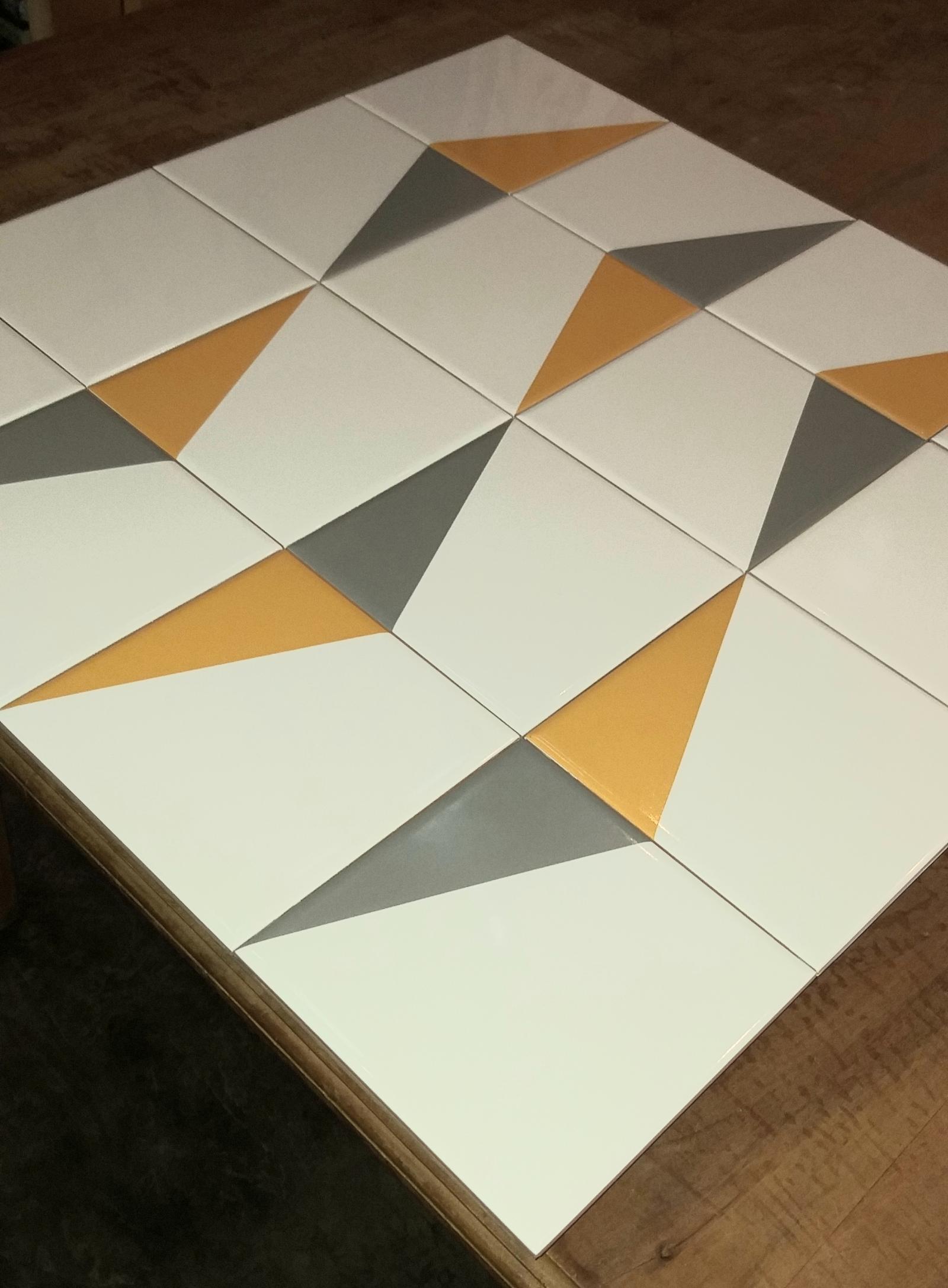 Montagens com azulejos Geo