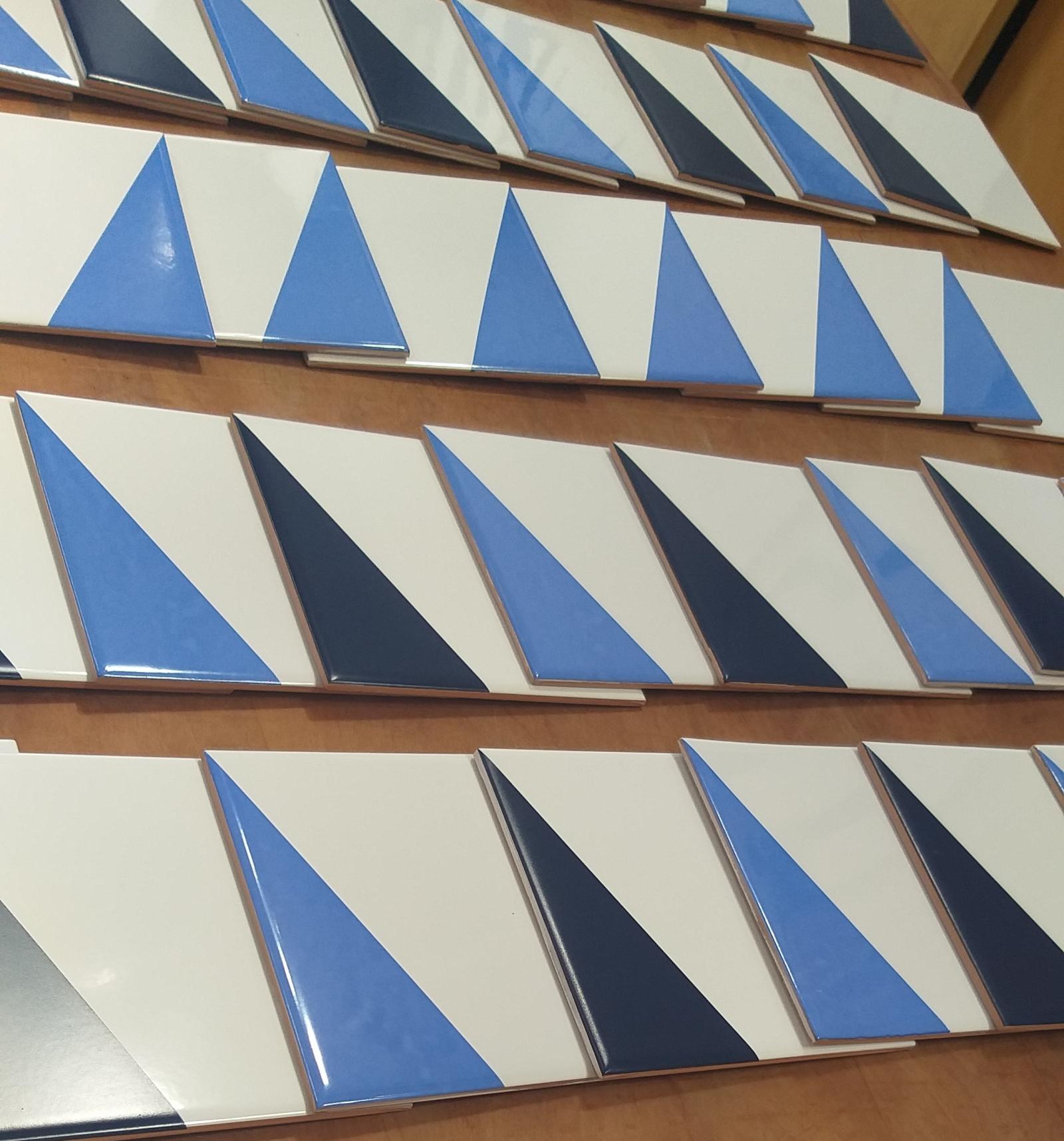 Azulejos GEO em tons de azul
